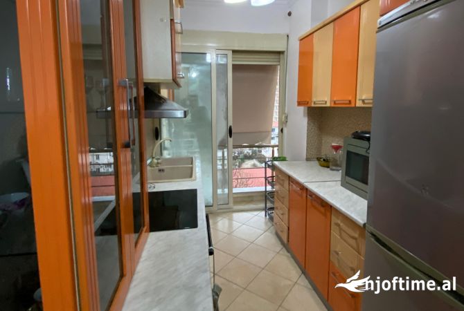 Shtepi me qera 3+1 ne Tirane - 45,000 Leke