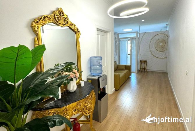 Ambient biznesi me qera 3+1 ne Tirane - 1,500 Euro