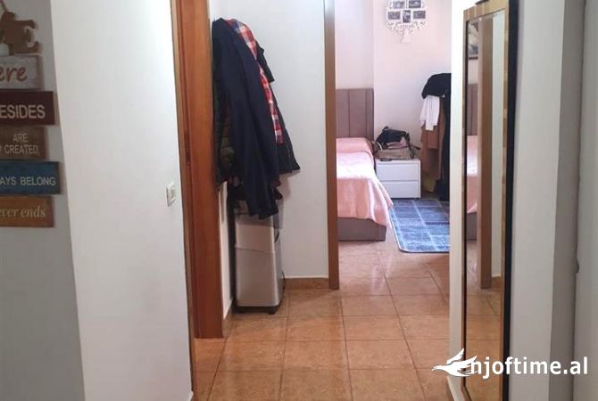 Shtepi me qera 2+1 ne Tirane - 56,000 Leke