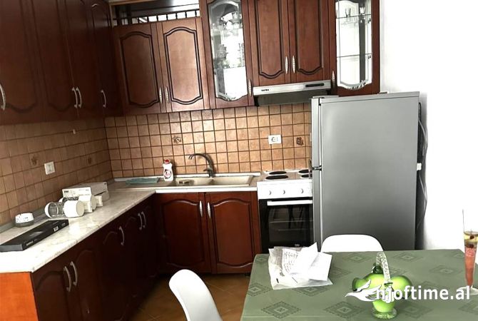Shtepi me qera 2+1 ne Tirane - 40,000 Leke