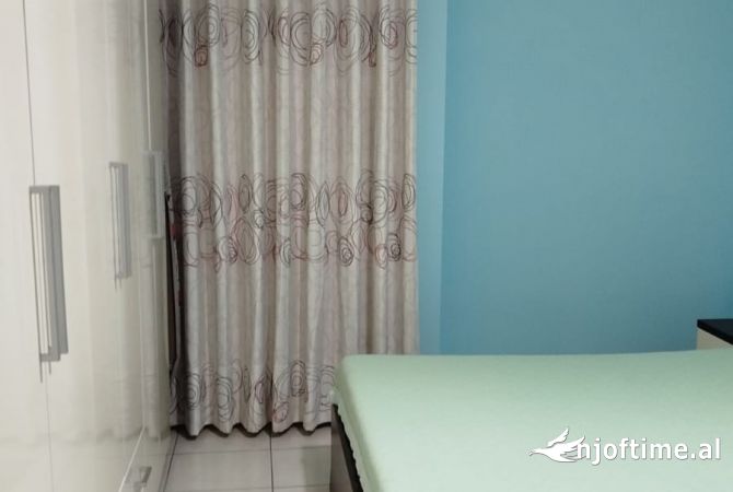 Shtepi me qera Apartament ne Tirane, 2+1, Mobilimi E mobiluar, Pagesa 550  Euro.