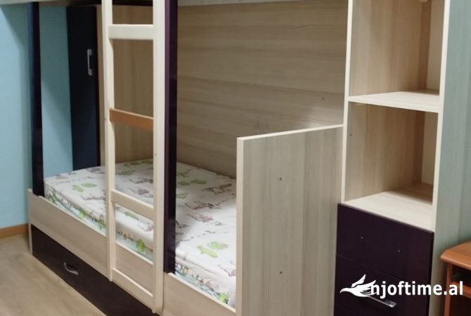 Shtepi me qera Apartament ne Tirane, 2+1, Mobilimi E mobiluar, Pagesa 550  Euro.