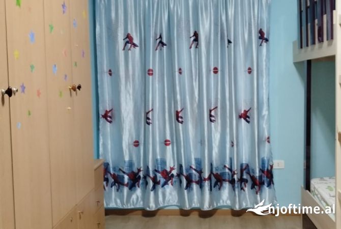 Shtepi me qera Apartament ne Tirane, 2+1, Mobilimi E mobiluar, Pagesa 550  Euro.