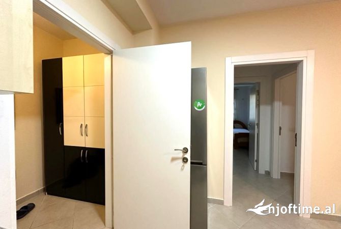 Shtepi me qera Apartament ne Tirane, 2+1, Mobilimi E mobiluar, Pagesa 550  Euro.