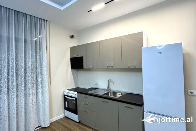 Shtepi me qera 2+1 ne Tirane - 60,000 Leke