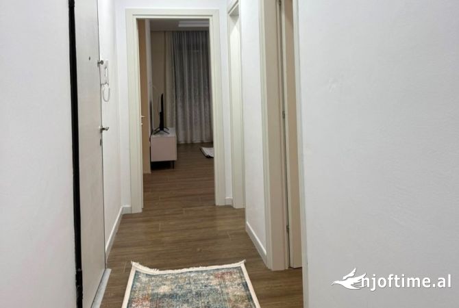 Shtepi me qera Apartament ne Tirane, 2+1, Mobilimi E mobiluar, Pagesa 60,000  Leke.