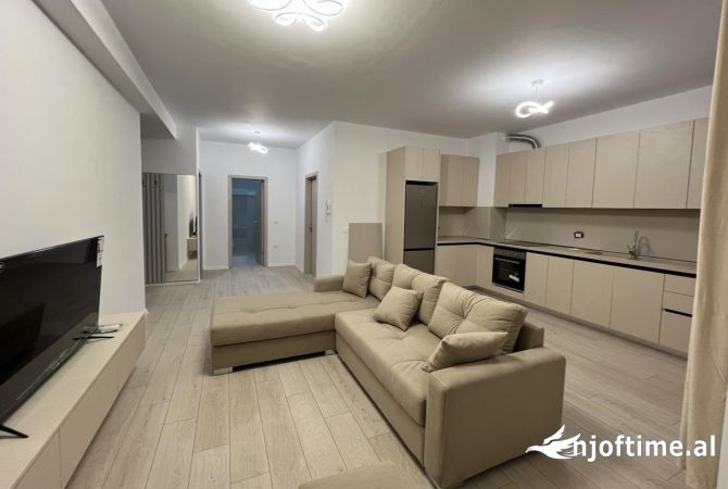 Shtepi me qera 2+1 ne Tirane - 65,000 Leke