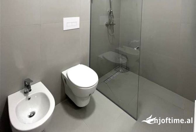 Shtepi me qera Apartament ne Tirane, 2+1, Mobilimi E mobiluar, Pagesa 65,000  Leke.