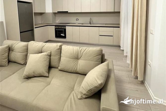 Shtepi me qera Apartament ne Tirane, 2+1, Mobilimi E mobiluar, Pagesa 65,000  Leke.