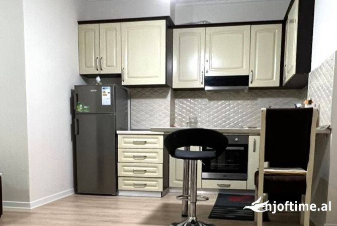Shtepi me qera 1+1 ne Tirane - 45,000 Leke