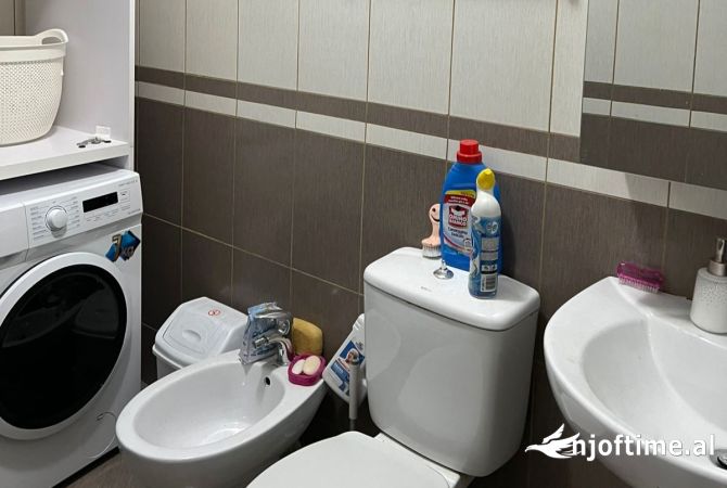 Shtepi me qera Apartament ne Tirane, 1+1, Mobilimi E mobiluar, Pagesa 45,000  Leke.