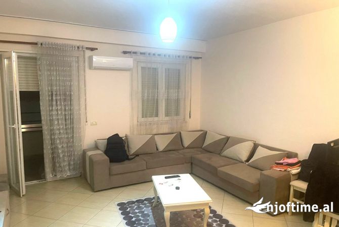 Shtepi me qera 2+1 ne Tirane - 50,000 Leke