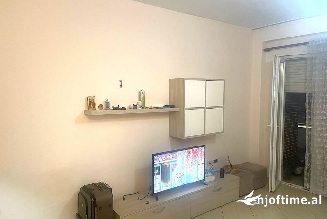 Shtepi me qera 2+1 ne Tirane - 50,000 Leke