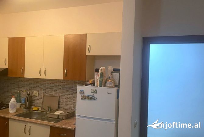 Shtepi me qera 2+1 ne Tirane - 50,000 Leke