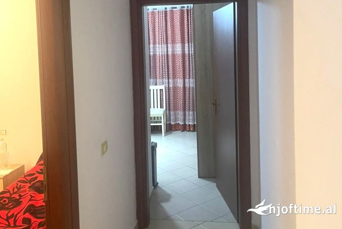 Shtepi me qera Apartament ne Tirane, 2+1, Mobilimi E mobiluar, Pagesa 50,000  Leke.