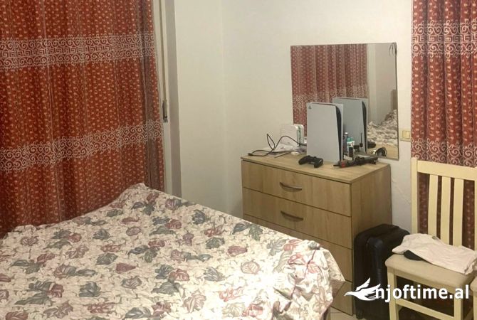 Shtepi me qera Apartament ne Tirane, 2+1, Mobilimi E mobiluar, Pagesa 50,000  Leke.
