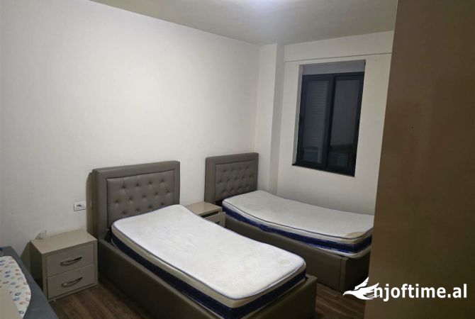Shtepi me qera 1+1 ne Tirane - 40,000 Leke