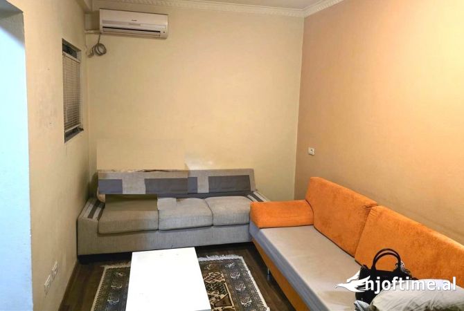 Shtepi me qera Apartament ne Tirane, 1+1, Mobilimi E mobiluar, Pagesa 40,000  Leke.