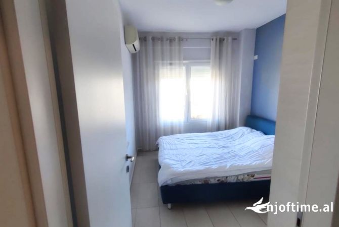 Shtepi me qera Apartament ne Tirane, 1+1, Mobilimi E mobiluar, Pagesa 420  Euro.