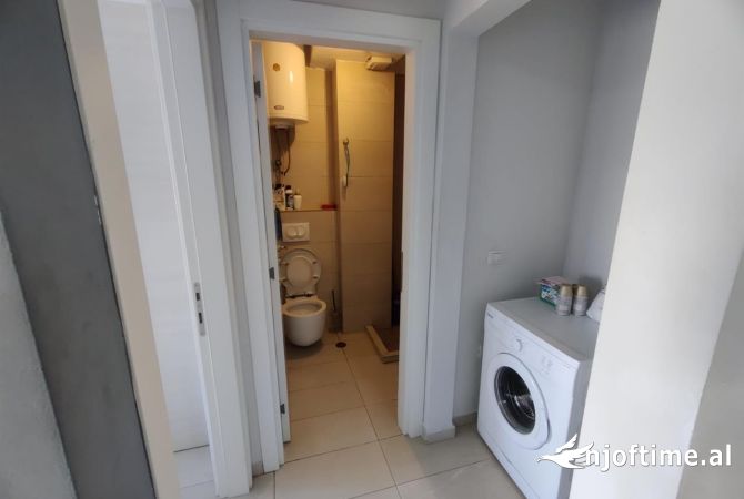 Shtepi me qera Apartament ne Tirane, 1+1, Mobilimi E mobiluar, Pagesa 420  Euro.