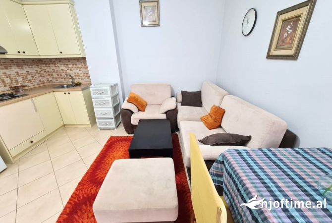Shtepi me qera 1+1 ne Tirane - 35,000 Leke
