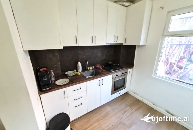 Shtepi me qera 2+1 ne Tirane - 40,000 Leke