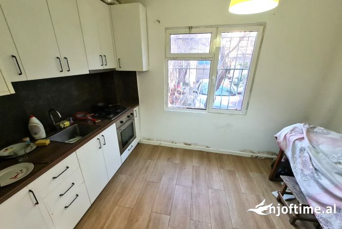 Shtepi me qera 2+1 ne Tirane - 40,000 Leke