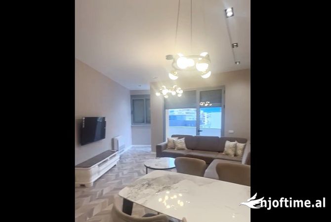 Shtepi me qera 2+1 ne Tirane - 1,300 Euro
