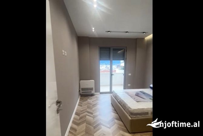Shtepi me qera Apartament ne Tirane, 2+1, Mobilimi E mobiluar, Pagesa 1,300  Euro.