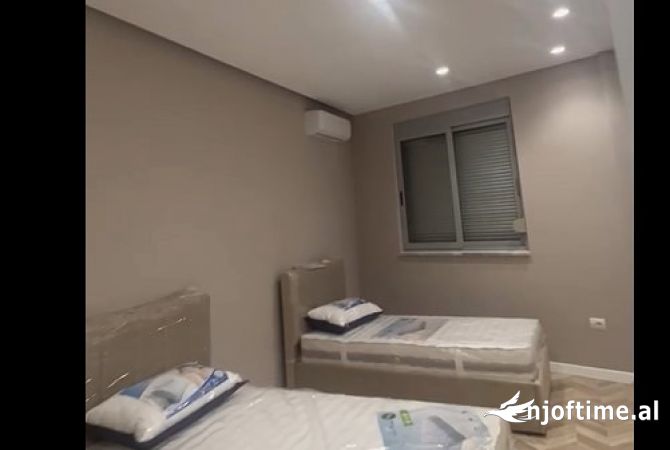 Shtepi me qera Apartament ne Tirane, 2+1, Mobilimi E mobiluar, Pagesa 1,300  Euro.
