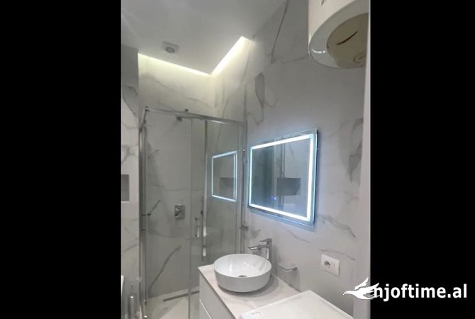 Shtepi me qera Apartament ne Tirane, 2+1, Mobilimi E mobiluar, Pagesa 1,300  Euro.