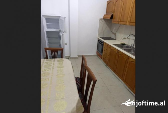 Shtepi me qera 2+1 ne Tirane - 37,000 Leke