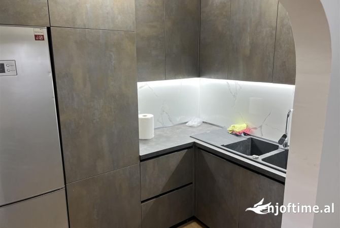 Shtepi me qera Apartament ne Tirane, 1+1, Mobilimi E mobiluar, Pagesa 500  Euro.