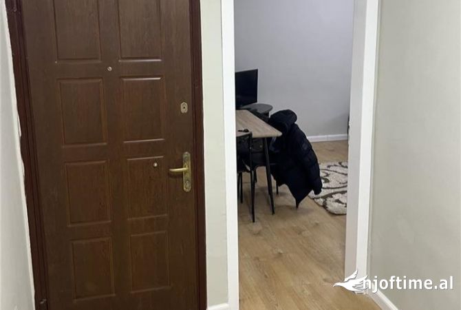 Shtepi me qera Apartament ne Tirane, 1+1, Mobilimi E mobiluar, Pagesa 500  Euro.