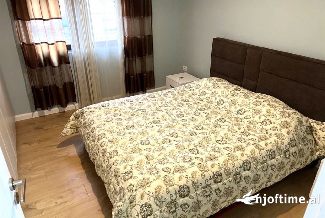 Shtepi me qera Apartament ne Tirane, 1+1, Mobilimi E mobiluar, Pagesa 500  Euro.