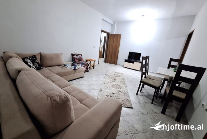 Shtepi me qera 1+1 ne Tirane - 34,000 Leke