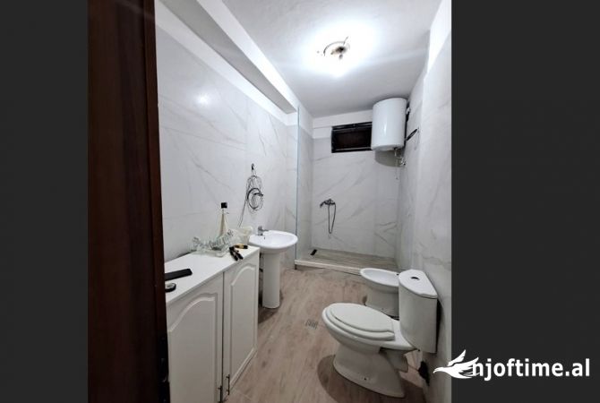 Shtepi me qera Apartament ne Tirane, 1+1, Mobilimi E mobiluar, Pagesa 34,000  Leke.