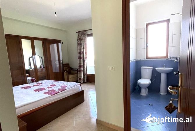 Shtepi me qera Shtepi Private ne Tirane, 3+1, Mobilimi E mobiluar, Pagesa 450  Euro.