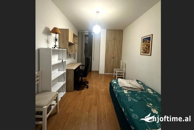 Shtepi me qera Apartament ne Tirane, 2+1, Mobilimi E mobiluar, Pagesa 700  Euro.