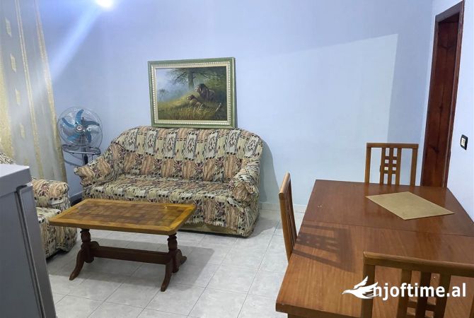 Shtepi me qera 1+1 ne Tirane - 35,000 Leke