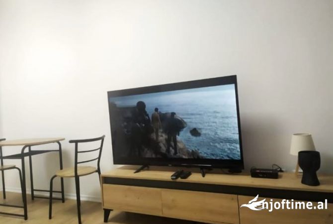 Shtepi me qera Apartament ne Tirane, 1+1, Mobilimi E mobiluar, Pagesa 550  Euro.