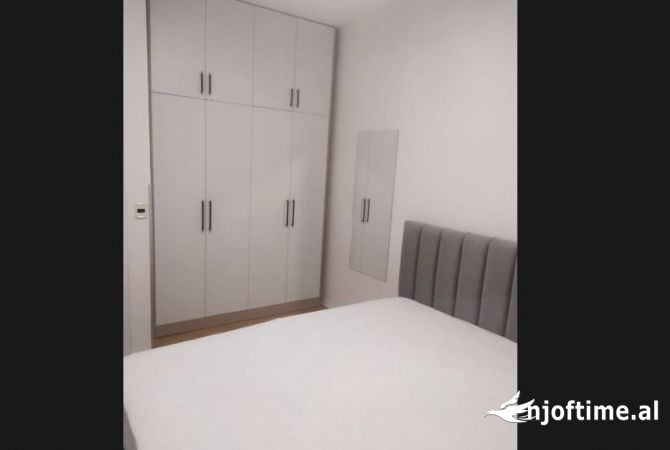 Shtepi me qera Apartament ne Tirane, 1+1, Mobilimi E mobiluar, Pagesa 550  Euro.