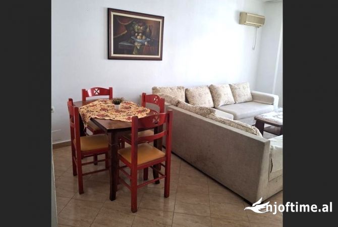 Shtepi me qera 1+1 ne Tirane - 300 Euro