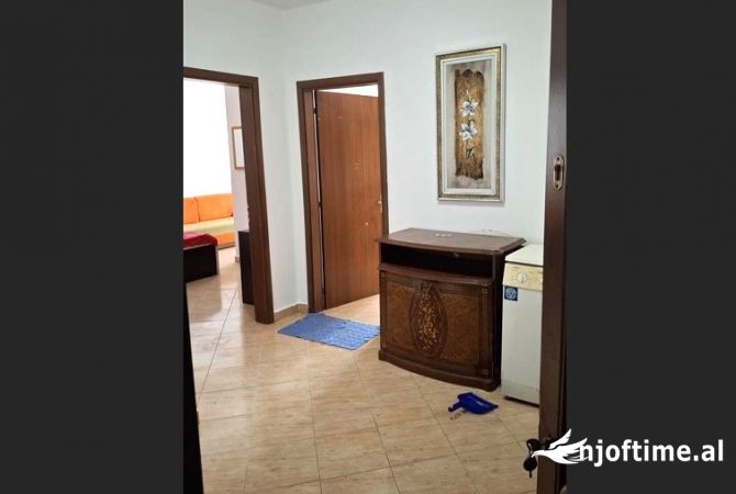 Shtepi me qera 1+1 ne Tirane - 300 Euro
