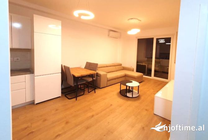 Shtepi me qera 2+1 ne Tirane - 50,000 Leke