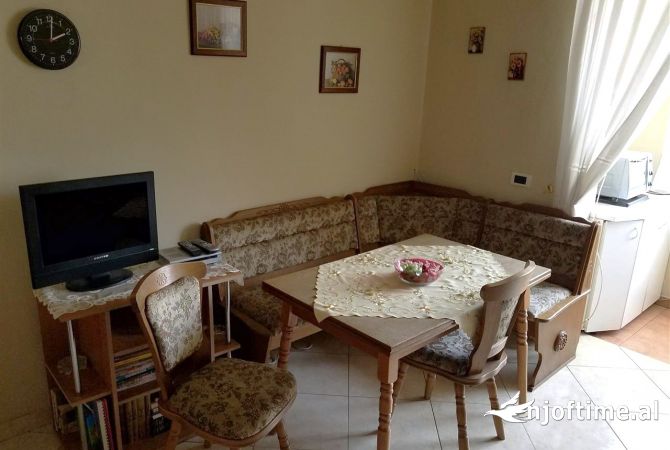 Shtepi me qera 2+1 ne Tirane - 40,000 Leke