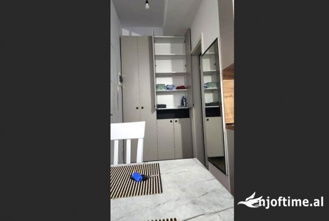 Shtepi me qera Apartament ne Tirane, Garsoniere, Mobilimi E mobiluar, Pagesa 35,000  Leke.