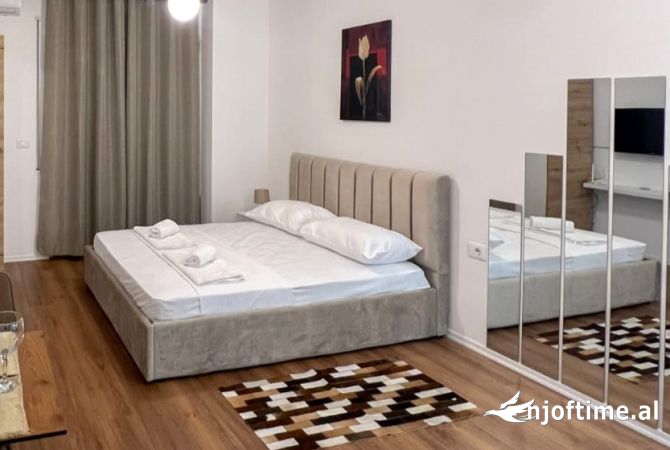 Shtepi me qera Garsoniere ne Tirane - 40,000 Leke