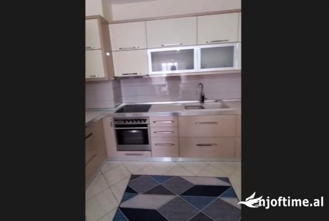 Shtepi me qera 2+1 ne Tirane - 50,000 Leke