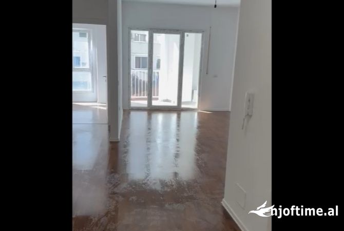 Ambient biznesi me qera 3+1 ne Tirane - 600 Euro